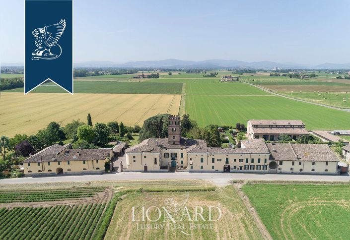 Image No.2-Villa de 5 chambres à vendre à Collecchio