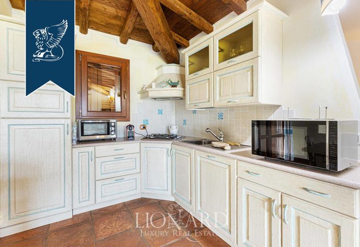 Image No.10-6 Bed Villa for sale