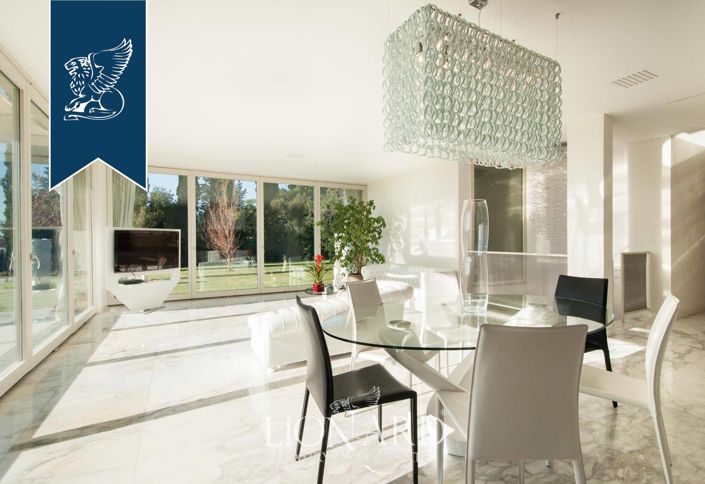 Image No.21-3 Bed Villa for sale