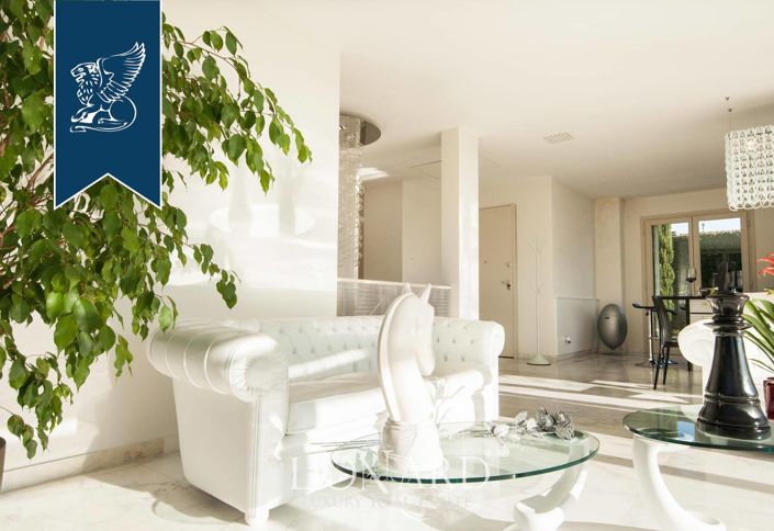 Image No.26-3 Bed Villa for sale