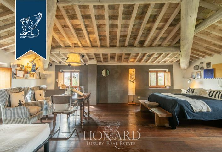 Image No.18-10 Bed Farmhouse for sale