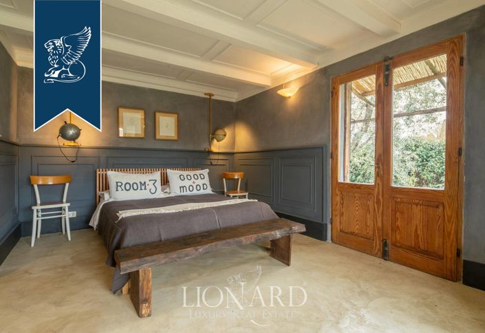 Image No.2-10 Bed Farmhouse for sale