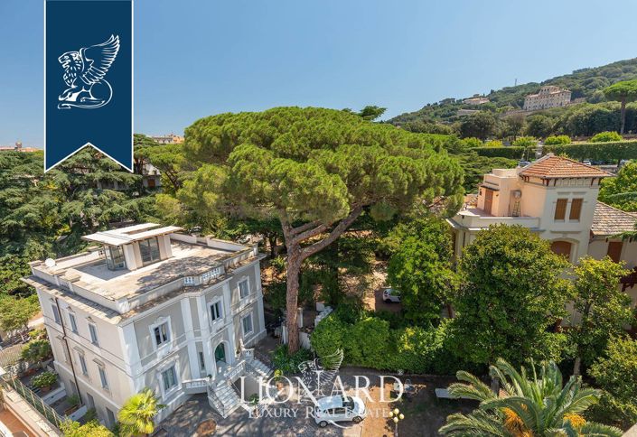 Image No.4-37 Bed Villa for sale