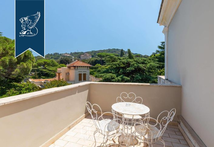 Image No.42-37 Bed Villa for sale