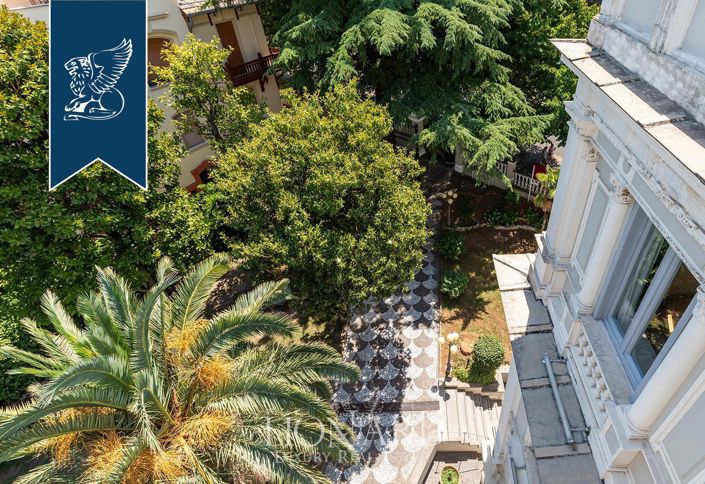 Image No.50-37 Bed Villa for sale