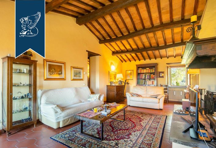 Image No.8-13 Bed Farmhouse for sale