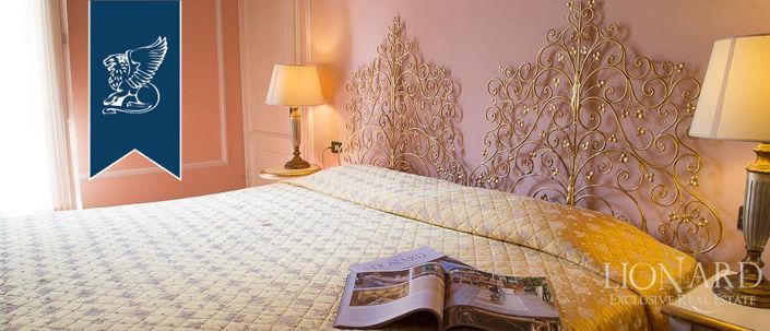 Image No.10-11 Bed Villa for sale