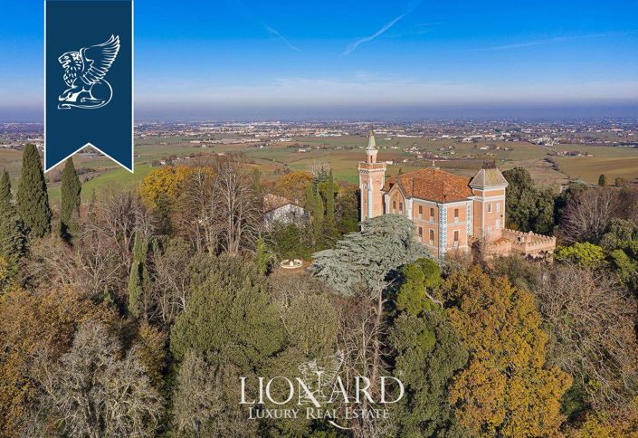 Image No.11-12 Bed Property for sale