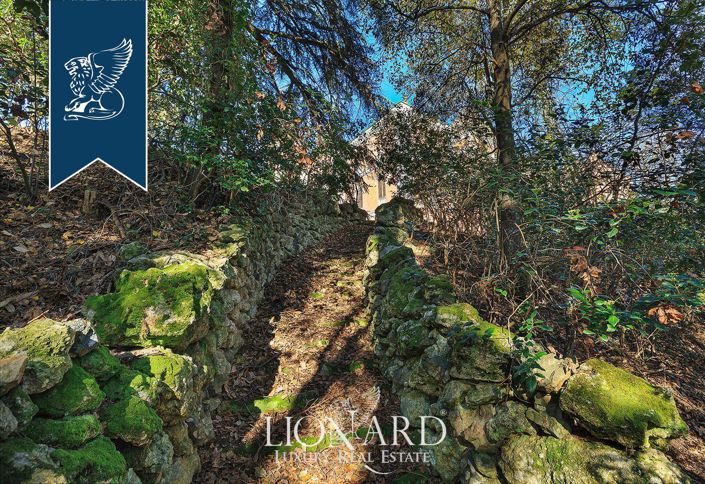 Image No.26-12 Bed Property for sale