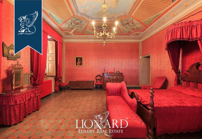 Image No.33-12 Bed Property for sale