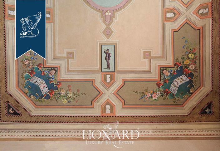 Image No.41-12 Bed Property for sale