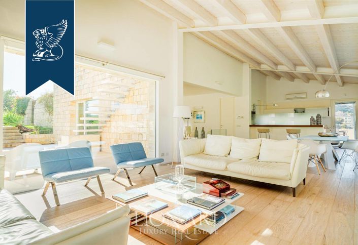 Image No.15-3 Bed Villa for sale