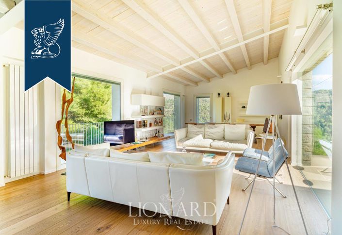 Image No.18-3 Bed Villa for sale