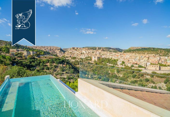 Image No.2-3 Bed Villa for sale