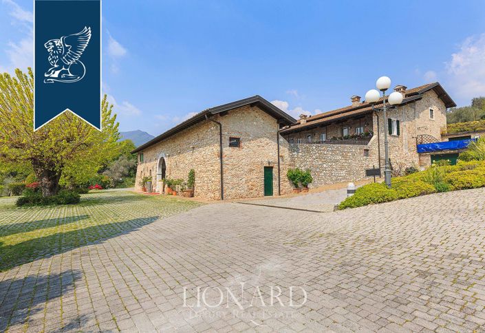 Image No.14-50 Bed Farmhouse for sale