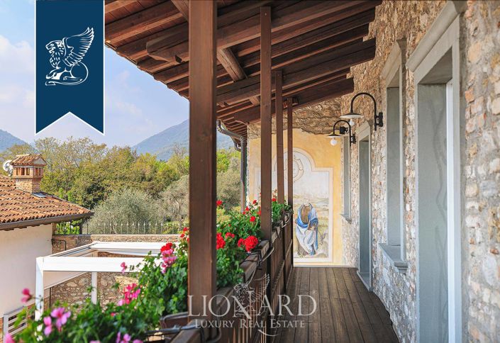 Image No.18-50 Bed Farmhouse for sale