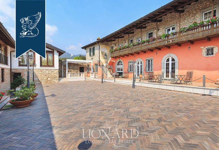 Image No.7-50 Bed Farmhouse for sale