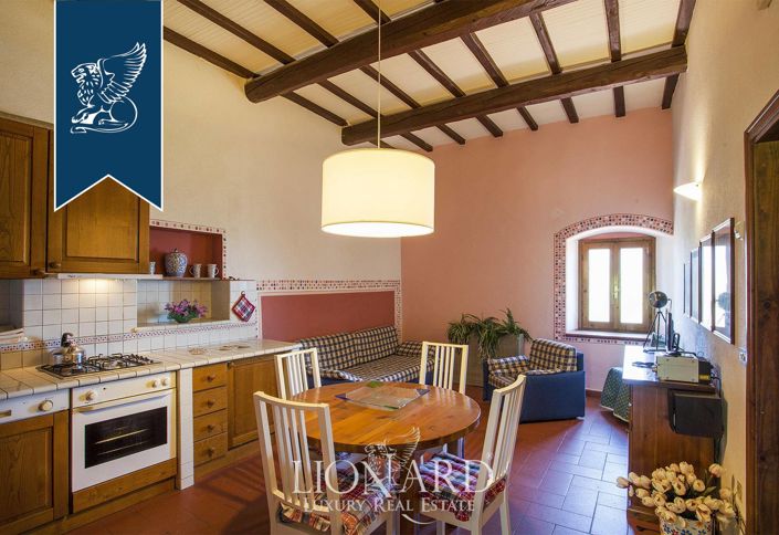 Image No.30-Ferme de 2 chambres à vendre à Pistoia