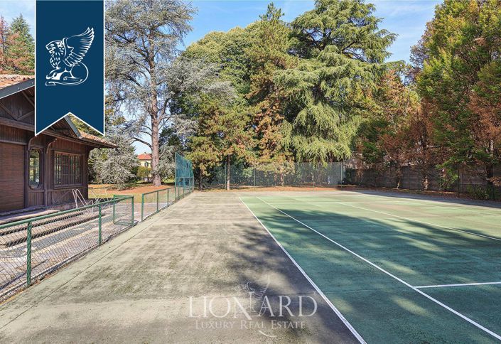 Image No.21-10 Bed Villa for sale