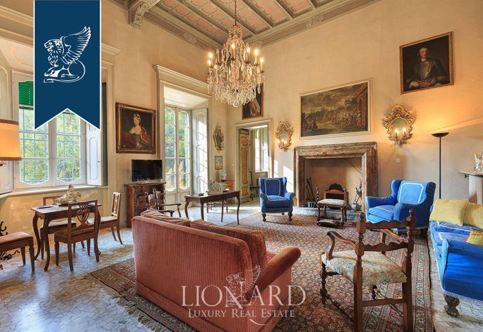 Image No.29-10 Bed Villa for sale