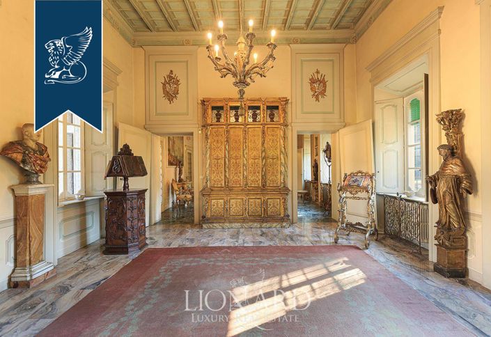 Image No.36-10 Bed Villa for sale