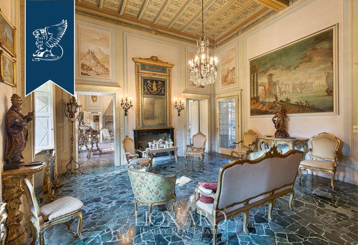 Image No.38-10 Bed Villa for sale