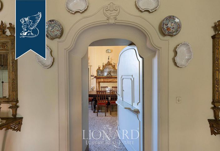 Image No.48-10 Bed Villa for sale