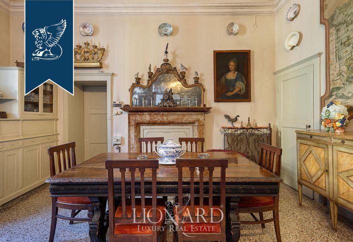 Image No.49-10 Bed Villa for sale