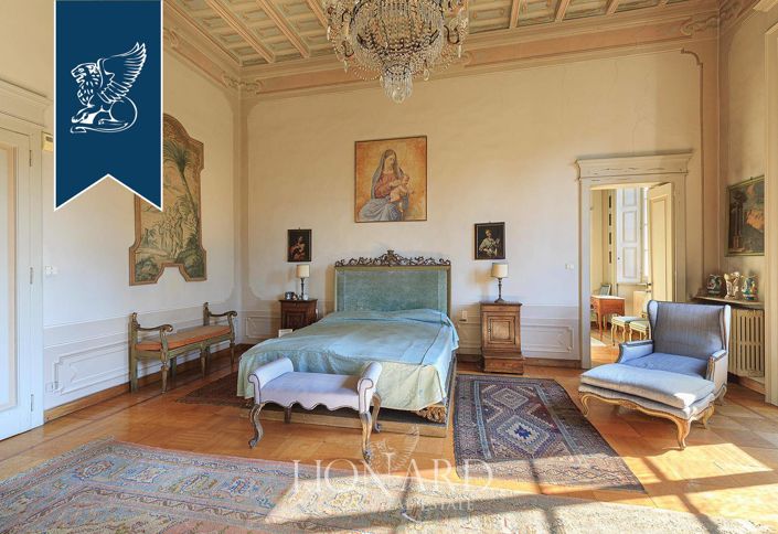 Image No.58-10 Bed Villa for sale