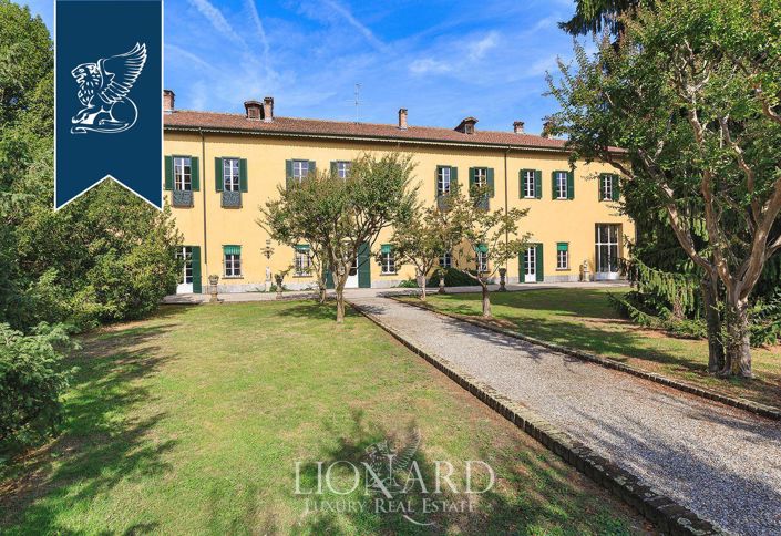 Image No.6-10 Bed Villa for sale