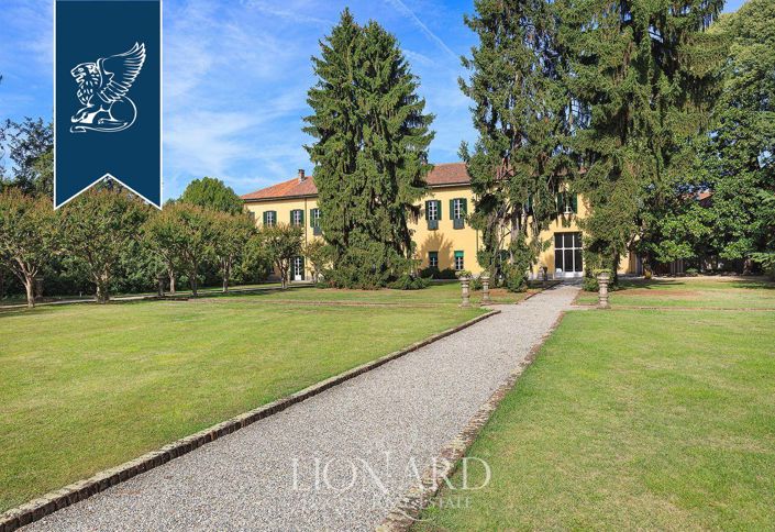 Image No.8-10 Bed Villa for sale