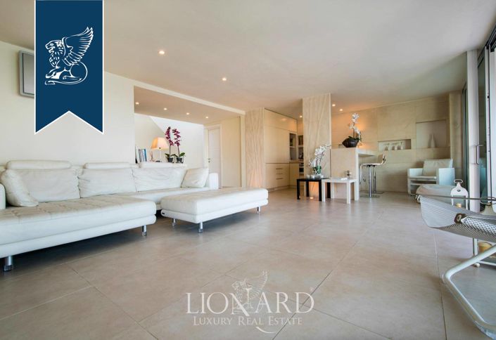 Image No.12-4 Bed Villa for sale