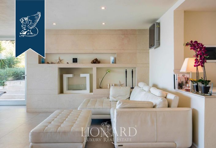 Image No.14-4 Bed Villa for sale