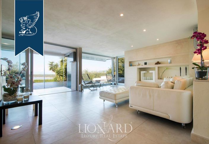 Image No.15-4 Bed Villa for sale