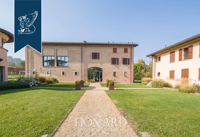 Image No.11-4 Bed Villa for sale