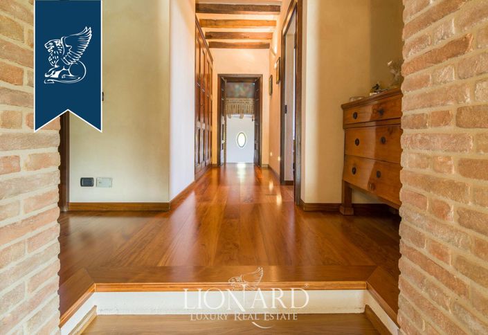 Image No.56-4 Bed Villa for sale