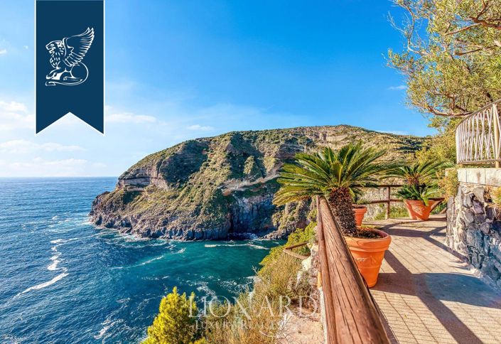 Image No.15-28 Bed Hotel for sale