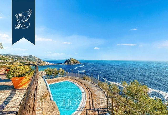 Image No.17-28 Bed Hotel for sale