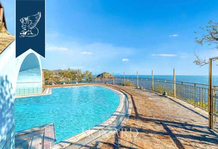 Image No.20-28 Bed Hotel for sale