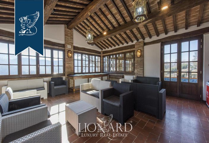 Image No.27-22 Bed Farmhouse for sale