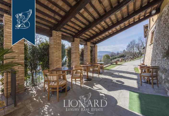 Image No.29-22 Bed Farmhouse for sale