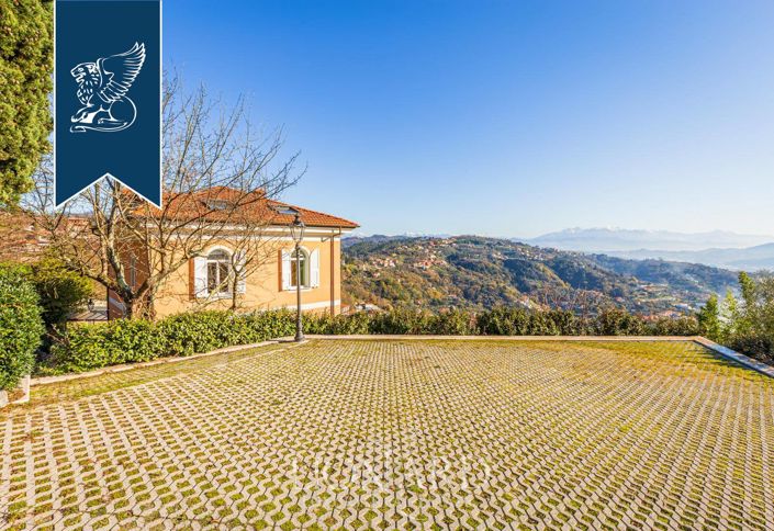 Image No.29-5 Bed Villa for sale