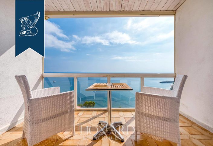 Image No.18-9 Bed Hotel for sale