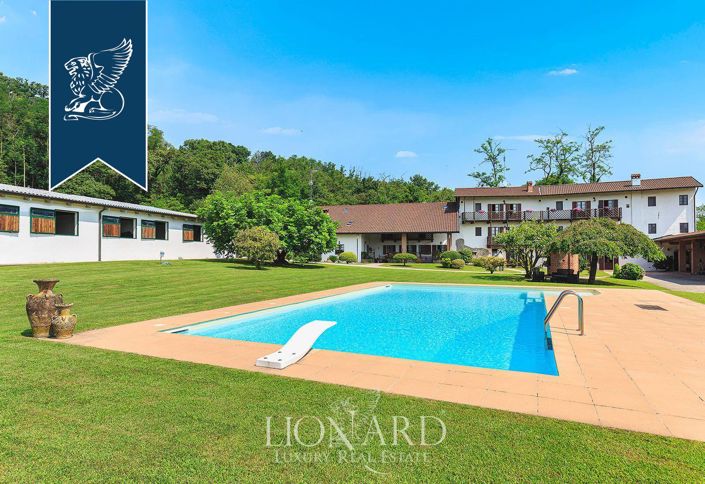 Image No.2-Ferme de 13 chambres à vendre à Novara