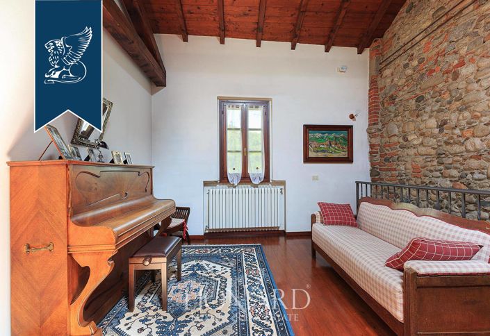 Image No.28-Ferme de 13 chambres à vendre à Novara