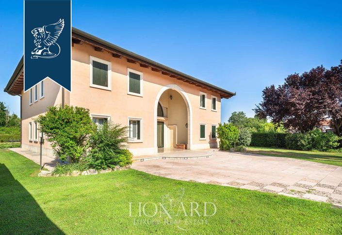 Image No.15-5 Bed Villa for sale