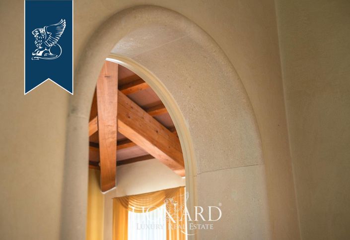 Image No.41-5 Bed Villa for sale