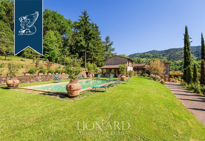 Image No.18-Maison de campagne de 12 chambres à vendre à Lucca