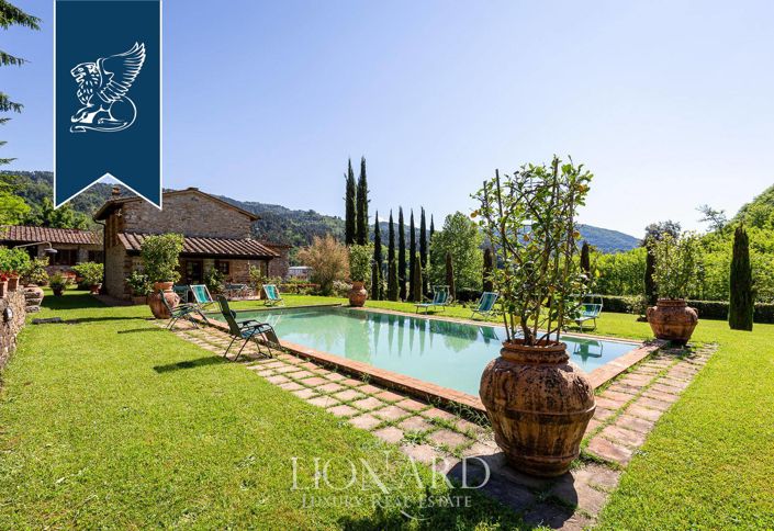 Image No.19-Maison de campagne de 12 chambres à vendre à Lucca