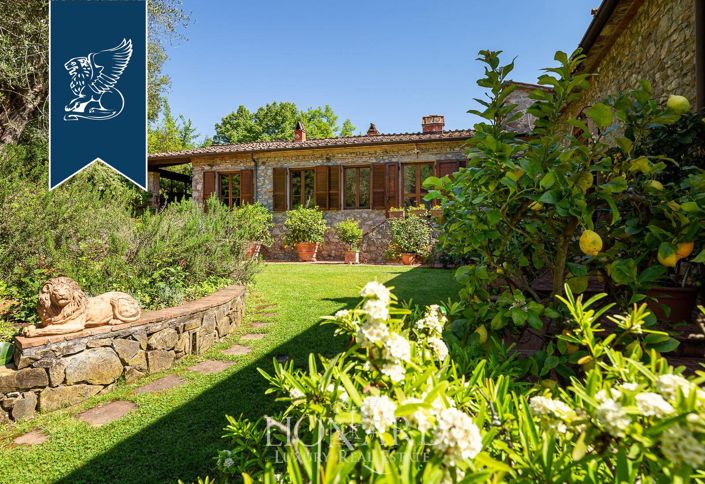 Image No.34-Maison de campagne de 12 chambres à vendre à Lucca